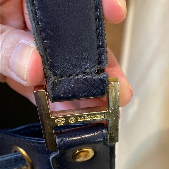 Vintage MCM White and Navy Crossbody Bucket Bag - Picture 14 of 15